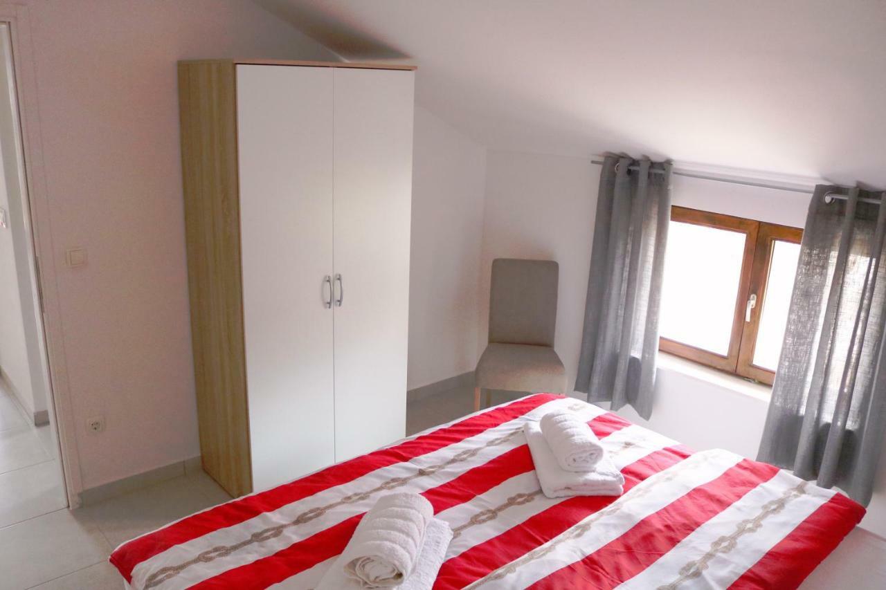 Stars Apartment Горни Карин Екстериор снимка